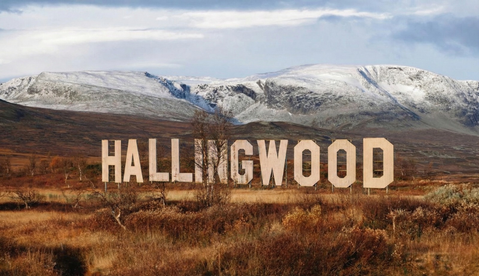 Hallingwood – bokstaver i Hollywood-stil ved Hallingskarvet