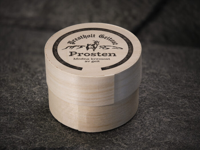 Prestholt Geitost – wooden packaging